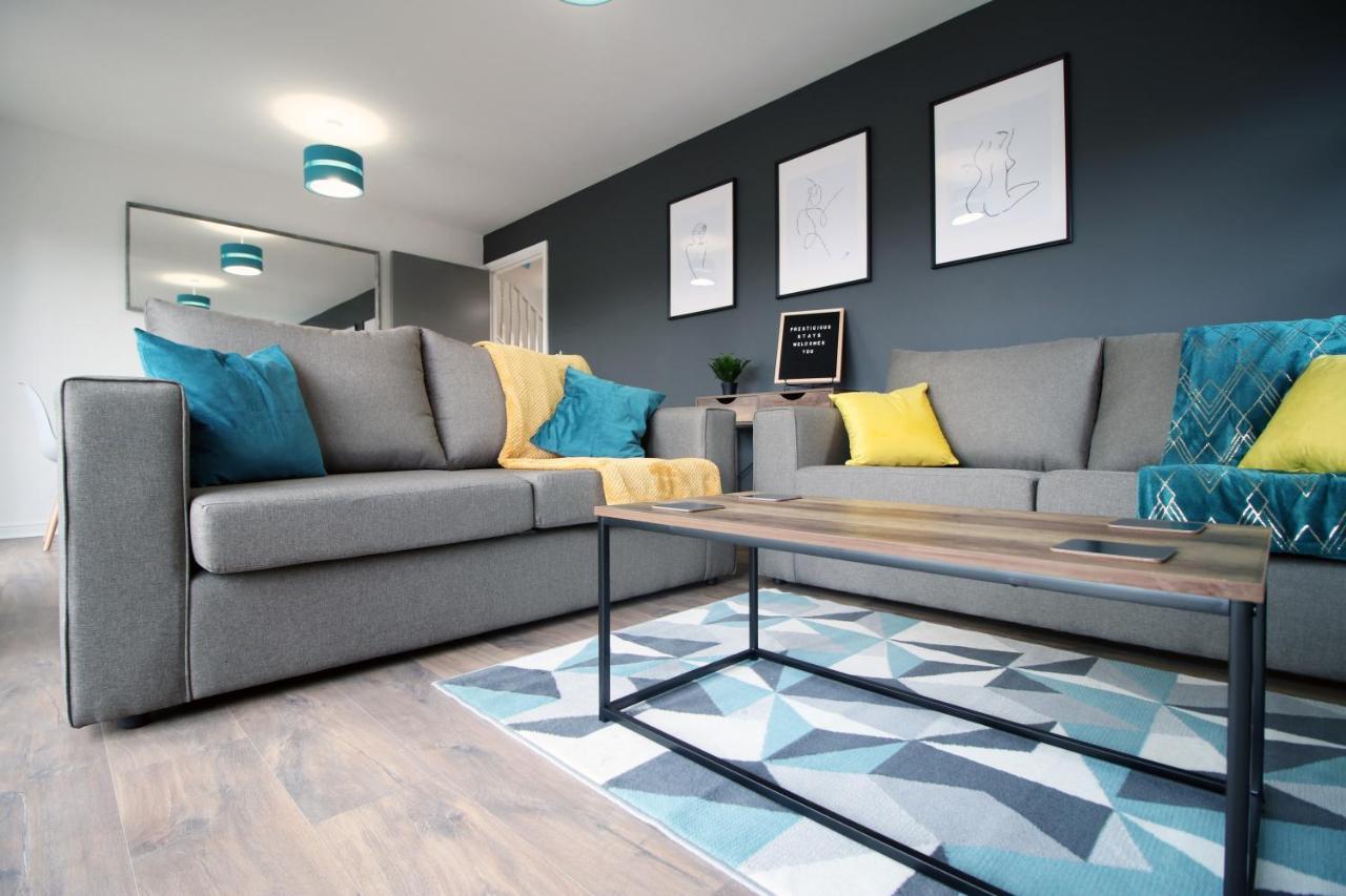 Delft - Spacious Home, High Speed Wi-Fi, Free Parking, Terrace Swindon Exterior photo